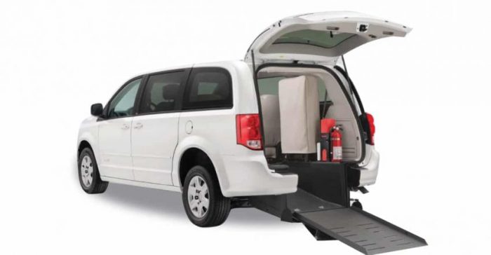 dodge-grand-caravan-rear-ramp-wheelchair-minivan-with-shadow